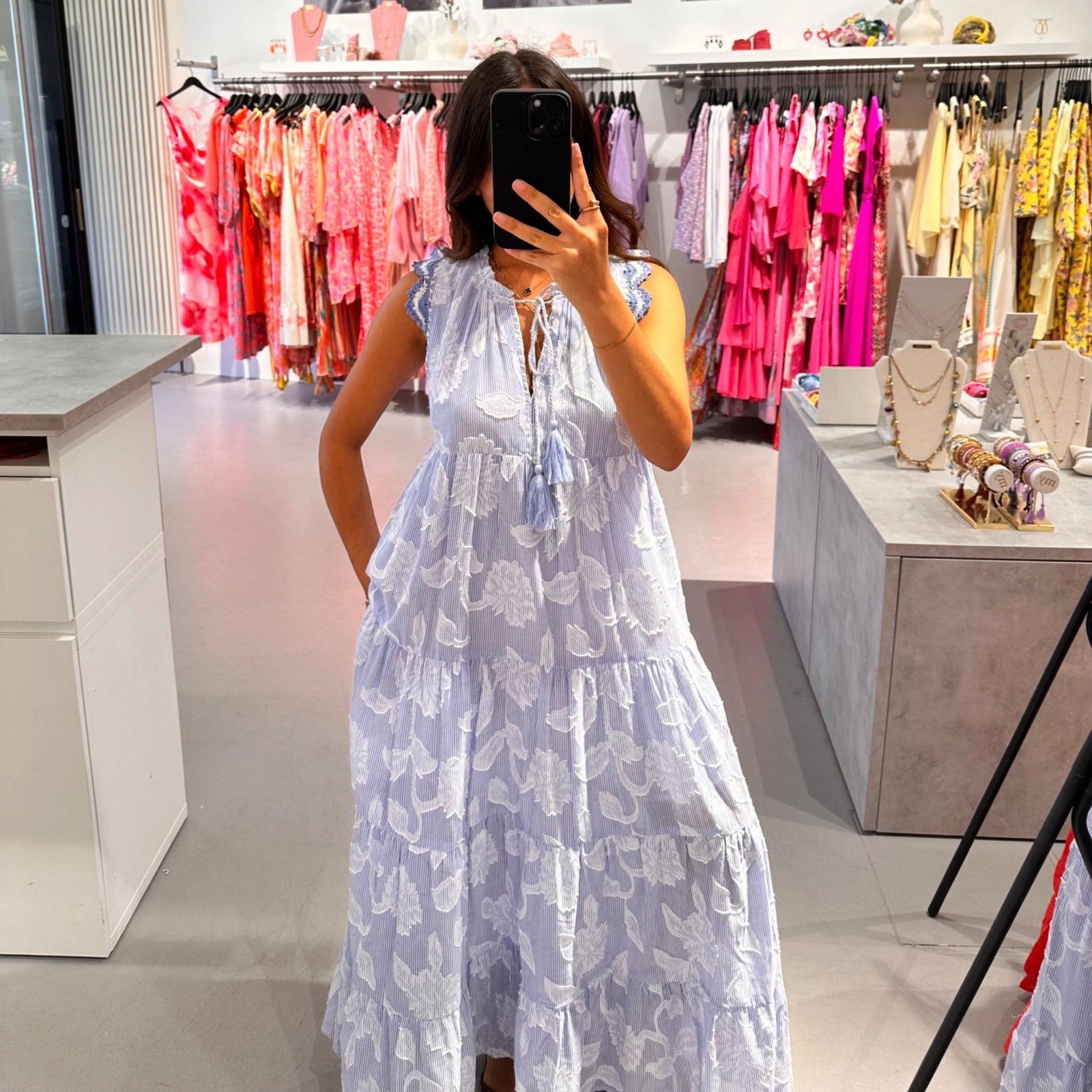 Maxikleid mit Rüschen & Quasten – Bild 1