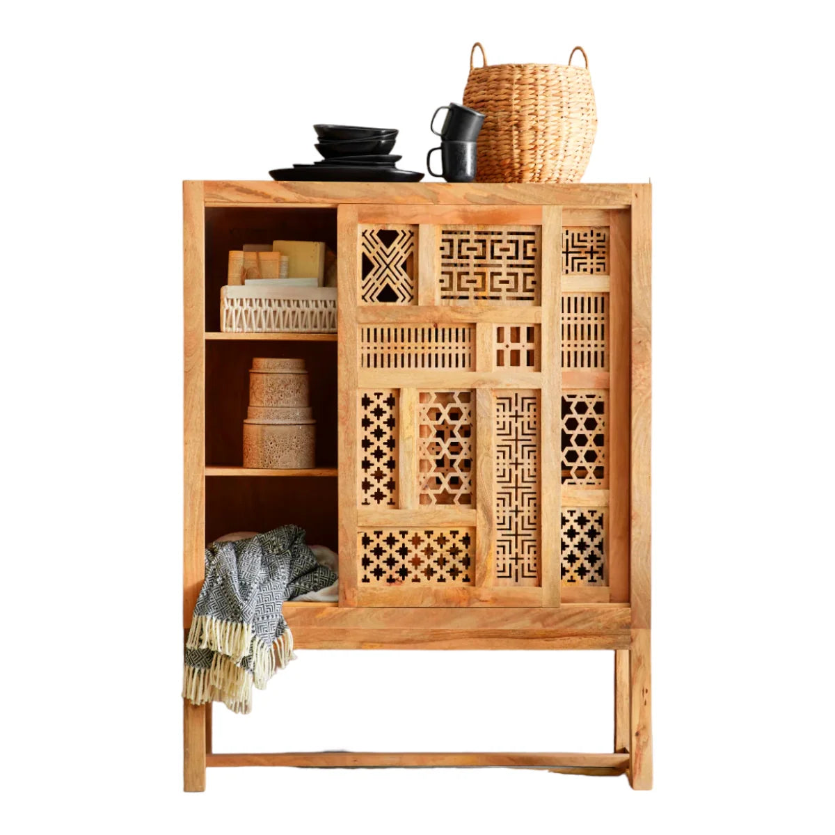 Nismaaya Naarah Cabinet