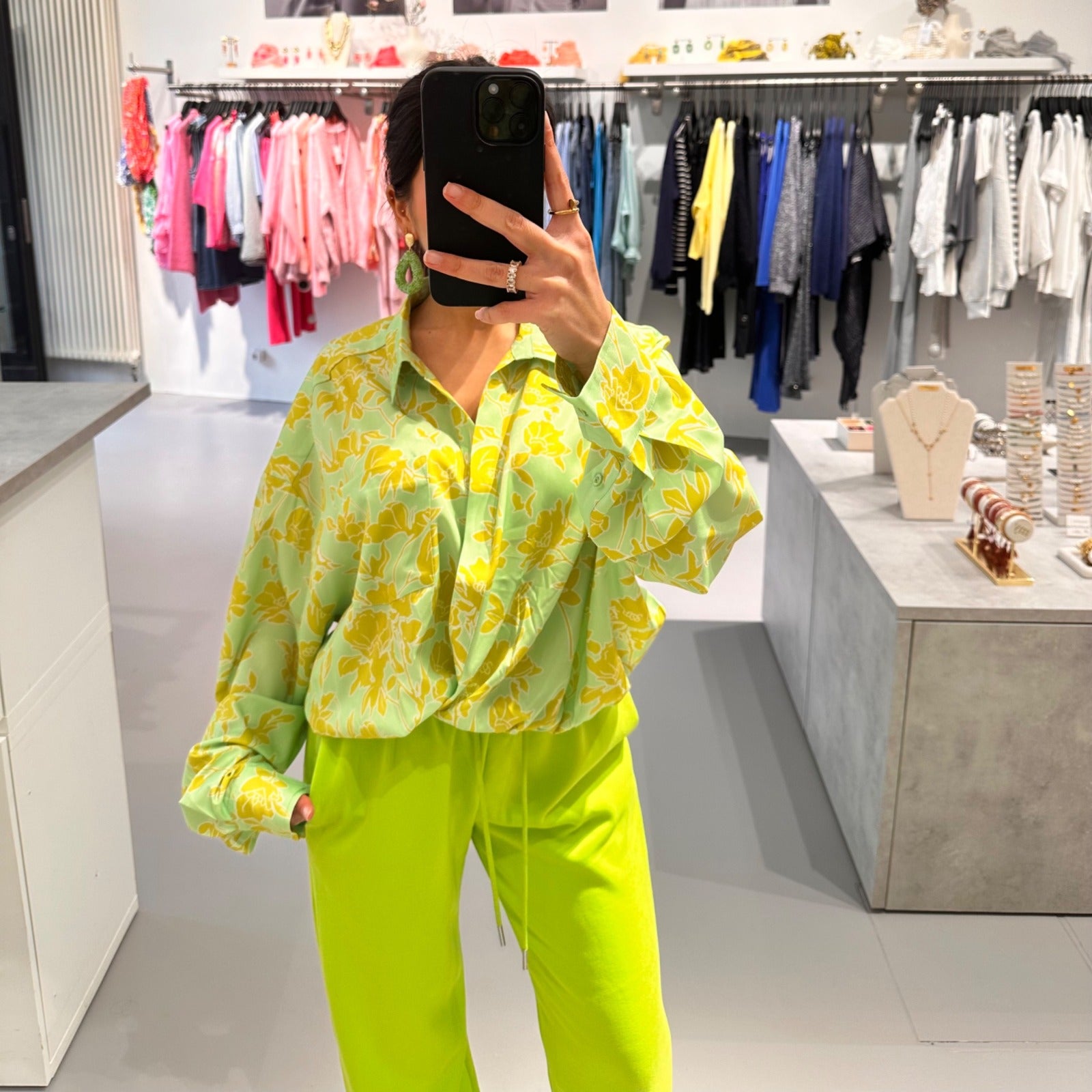Loes Hose von Studio Amaya – Bild 3