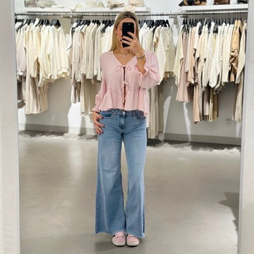 Ava Bluse zum Binden mit Volant – Bild 2