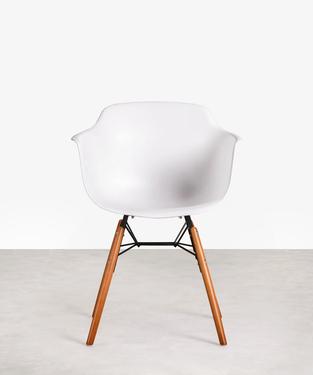 Silla de Polipropileno y Madera Elon Arms