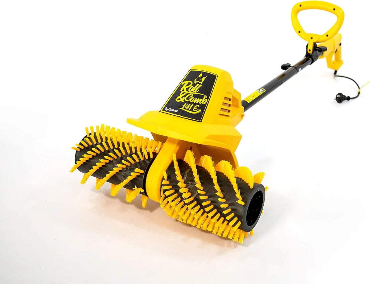 Garland Roll&Comb 502E-V19 - Peinadora/Barredora césped artificial eléctrica enchufable - 1.600 W de potencia, 15'6 kg de peso, ancho de trabajo 40 cm con altura regulable. Saco de recogida de 40 l. Apto para superficies hasta 350 m2.