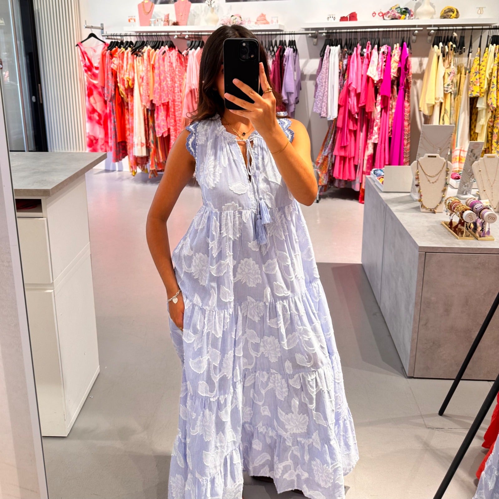 Maxikleid mit Rüschen & Quasten – Bild 2