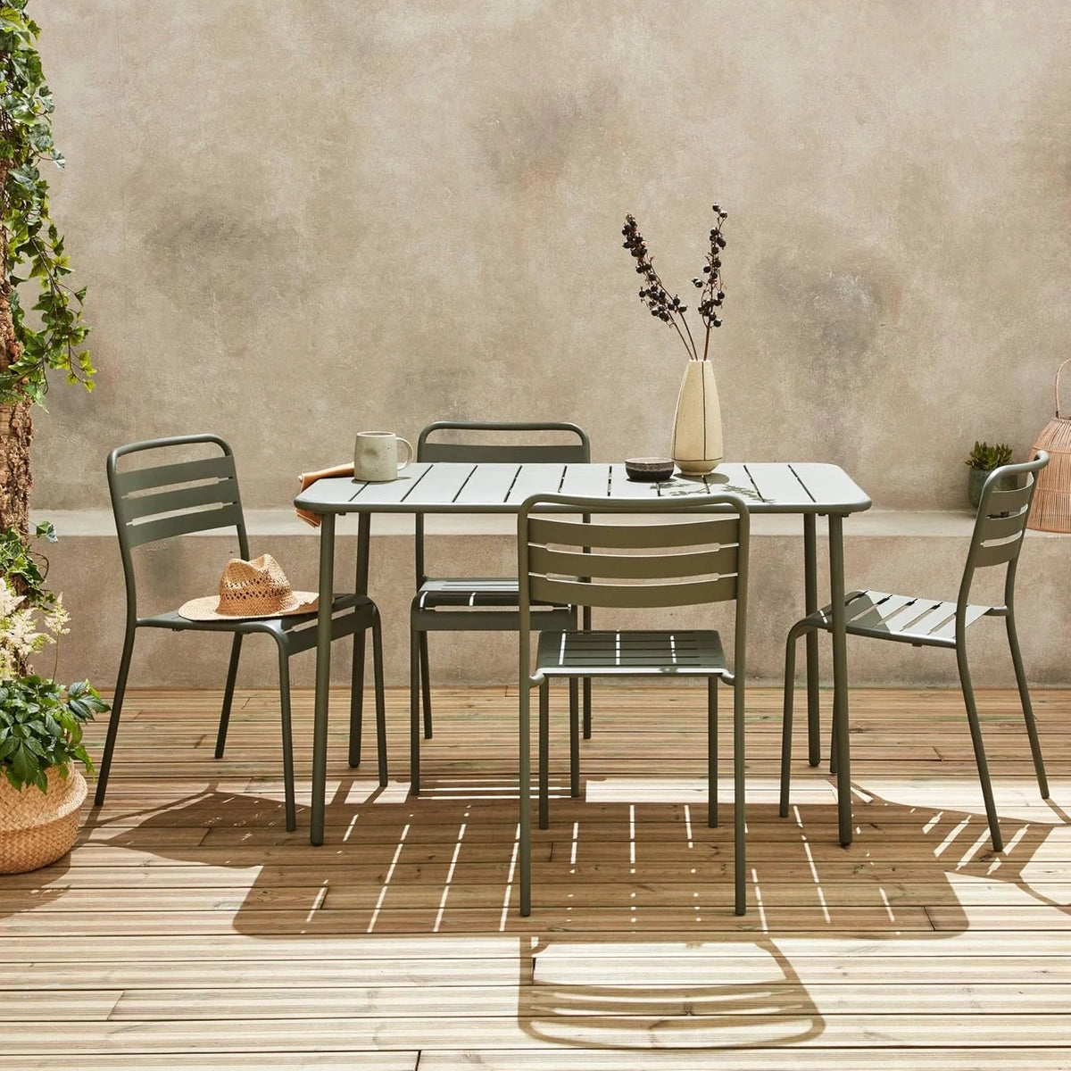 sweeek - Table de Jardin métal + 4 assises Anthracite en Kaki. Amelia. 120x70xH72.5cm