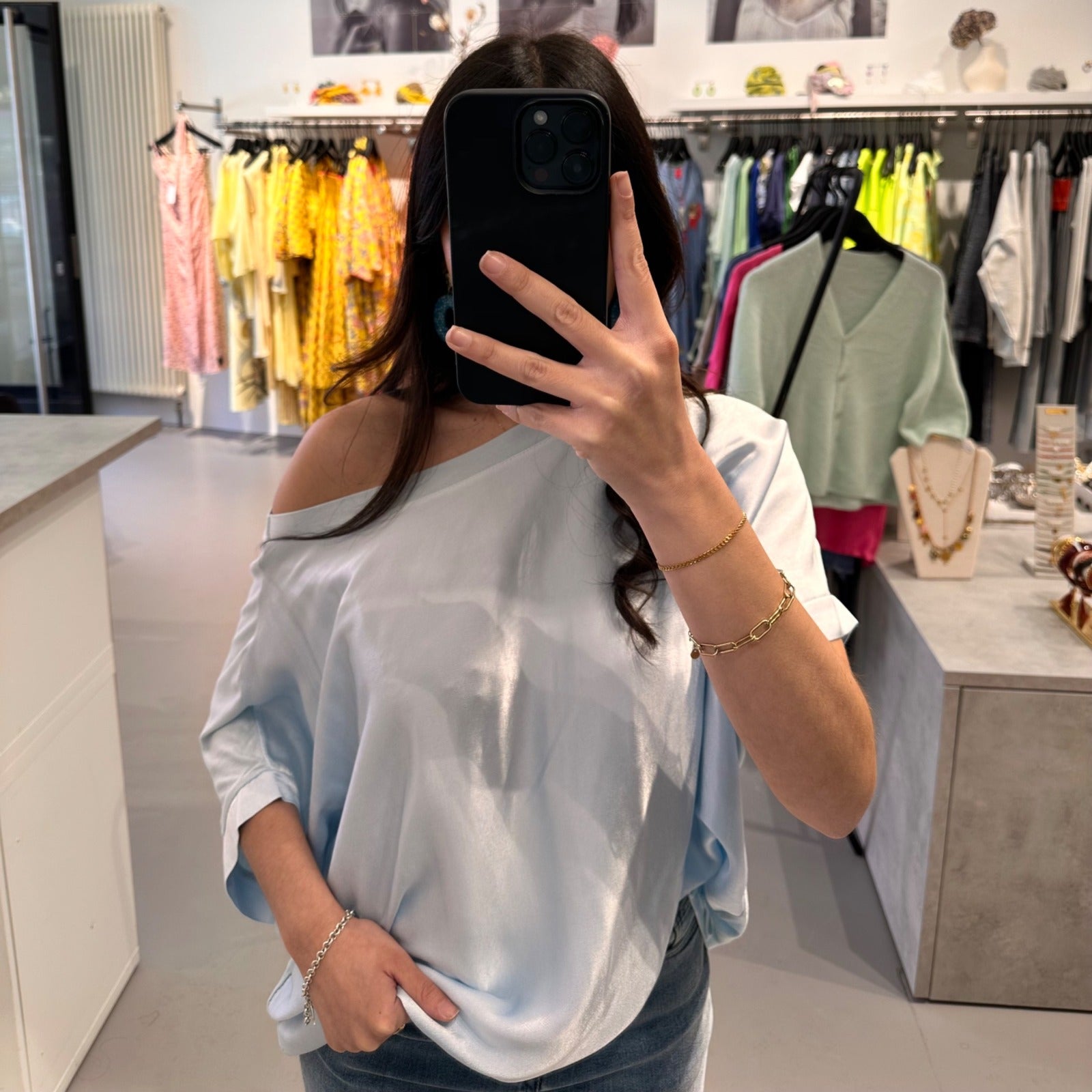Elegantes Satin-Top – Bild 1