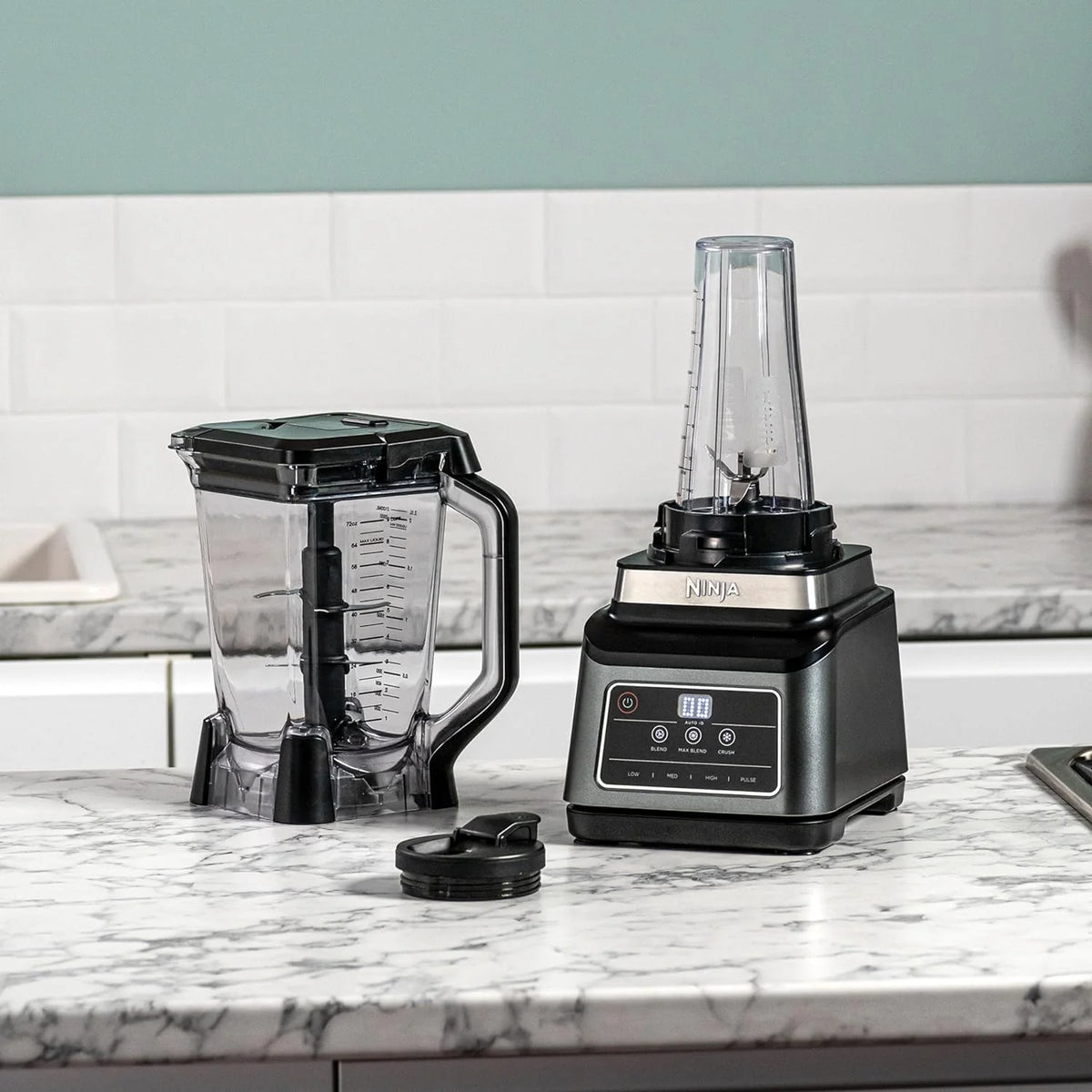 Ninja BN750EU Licuadora 2-en-1 – 1200 W, 3 Programas Automáticos, 4 Configuraciones Manuales, Tecnología Auto-iQ, Jarra de 2.1 L y Vaso de 700 ml, Piezas Aptas para Lavavajillas – Negro/Plata