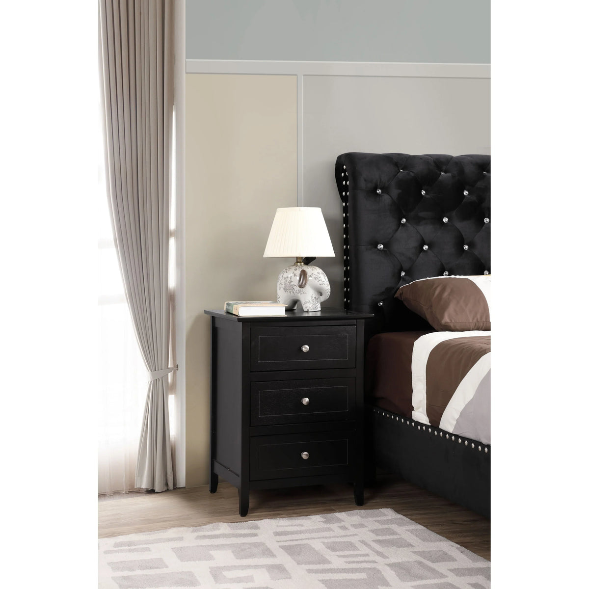 Daniel 3-drawer Transitional Wooden Nightstand