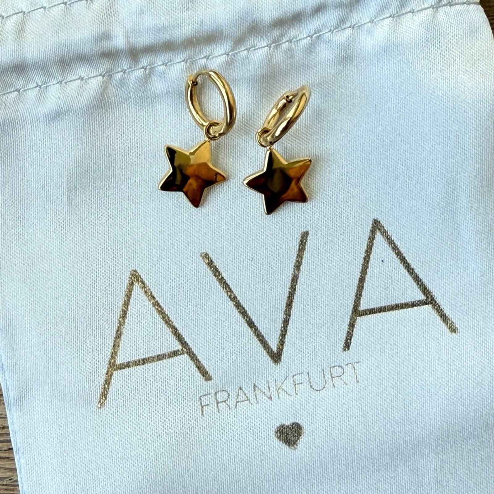 Zarte goldene Stern-Ohrringe – Minimalistischer Schmuck für jeden Tag – Bild 1